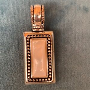 Premier Designs mother of pearl pendant